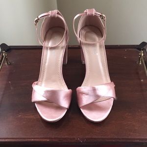 Top Moda satin heels